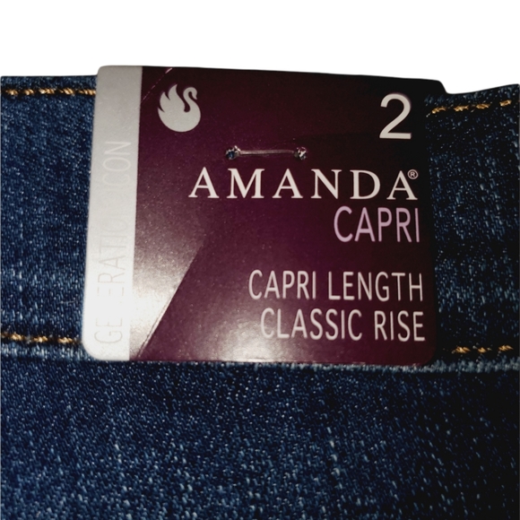 Gloria Vanderbilt NWT Capri Length Classic Rise Amanda Capri Medium Wash 653 724 - Picture 4 of 5